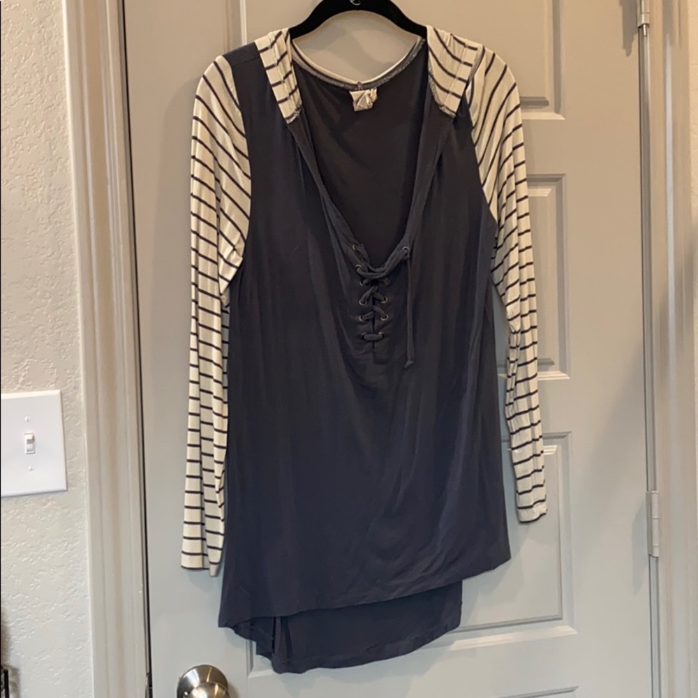 Long sleeve sweater with hood